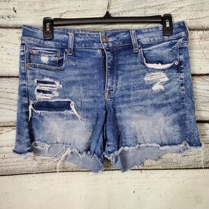 American Eagle Midi Jean Shorts Women’s Size 14 Distressed Next Level Stretch
